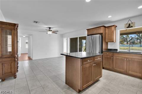 502 Parkside St, Lehigh Acres FL - photo 12 of 37