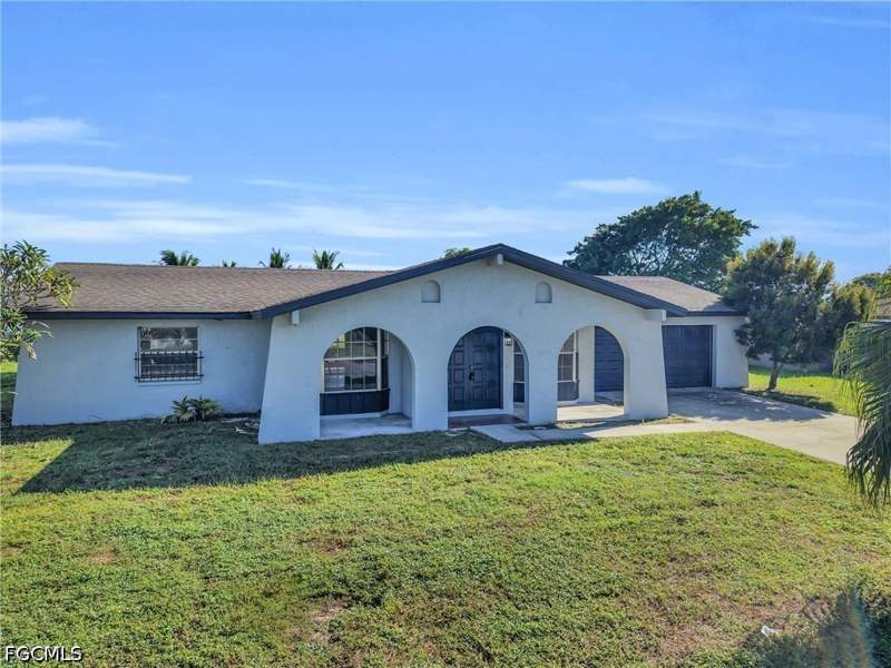 3 bedroom SingleFamilyResidence at 502 Parkside St, Lehigh Acres, Lehigh Acres — photo 2