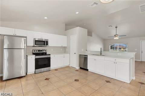 2035 NE 8th Pl, Cape Coral FL - photo 12 of 17