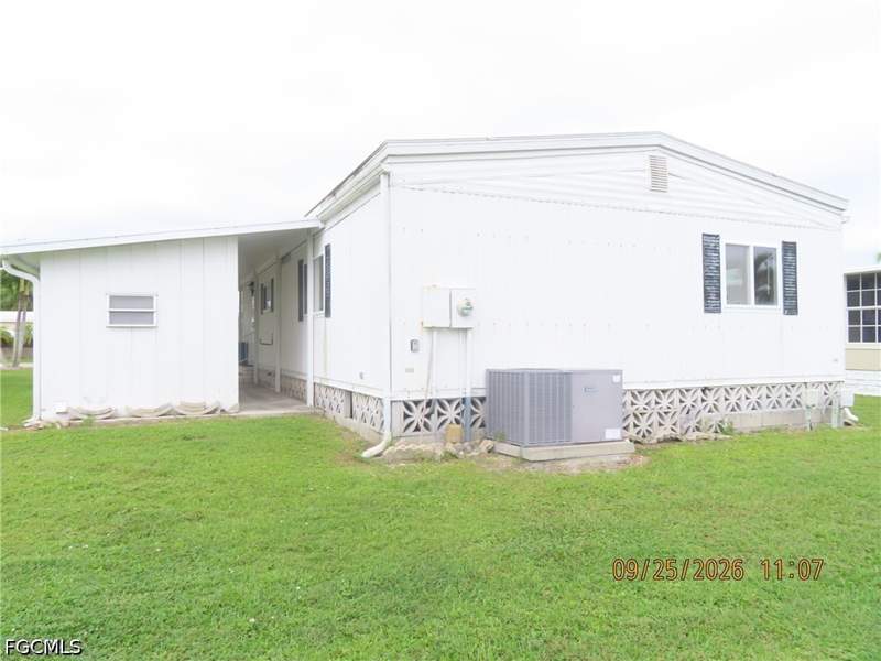 2 bedroom ManufacturedHome at 288 Cape Sable Dr, Naples Mobile Estates, Naples — photo 3