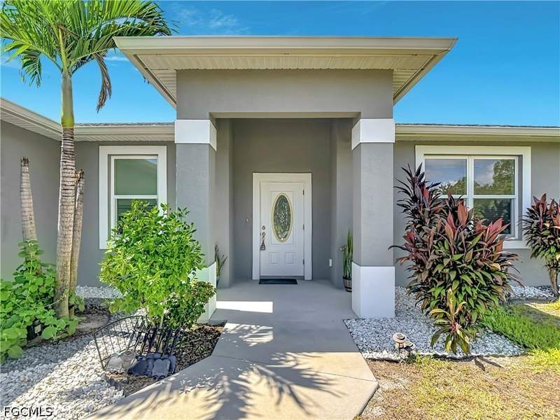 3 bedroom SingleFamilyResidence at 6027 Acorn Cir, Port Labelle, Labelle — photo 2