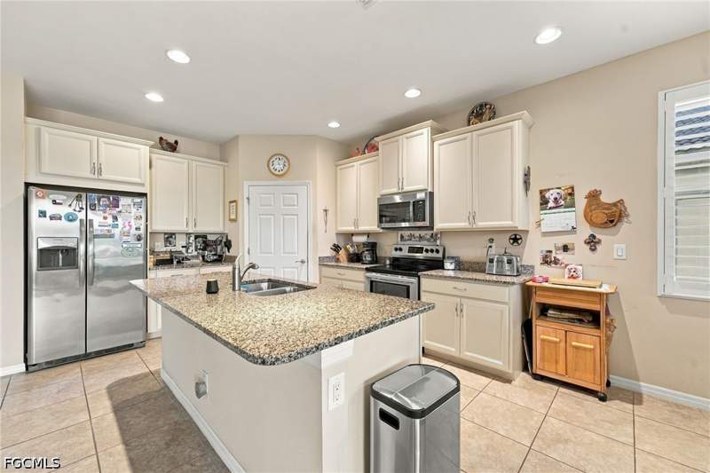 3 bedroom Condominium at 3336 Apple Blossom Dr, Cascades, Alva — photo 5