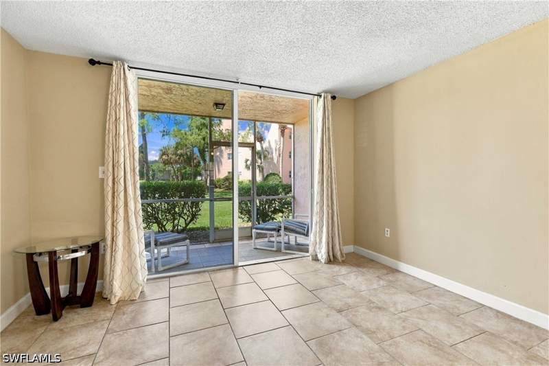 2 bedroom Condominium at 170 Turtle Lake Ct 109, Turtle Lake Golf Colony, Naples — photo 4