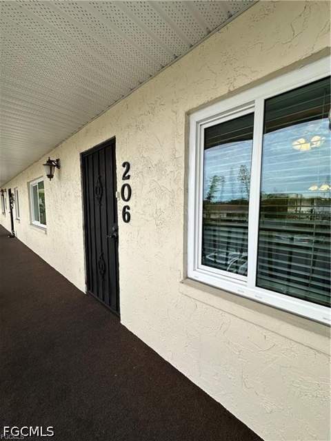 6184 Michelle Way 206, Fort Myers FL - photo 23 of 37