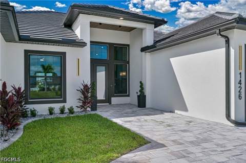 1426 Mohawk Pkwy, Cape Coral FL - photo 6 of 54