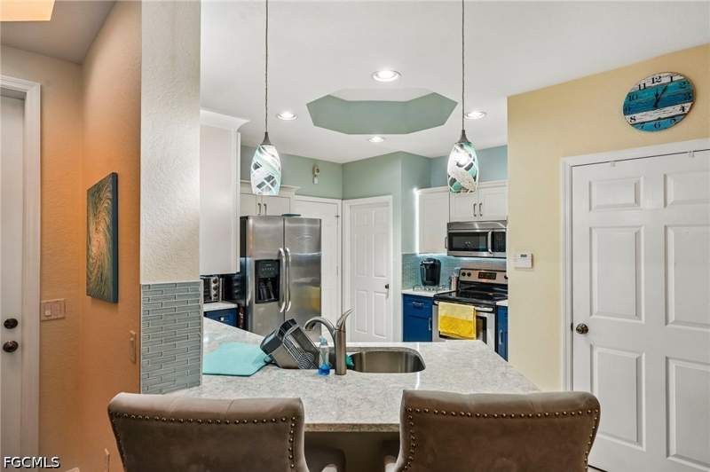 3 bedroom Townhouse at 16053 Via Solera Cir 104, Sail Harbour, Fort Myers — photo 5
