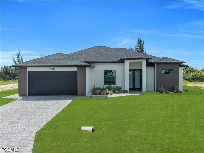 4 bedroom SingleFamilyResidence at 928 NE 1st Pl, Cape Coral, Cape Coral — photo 2