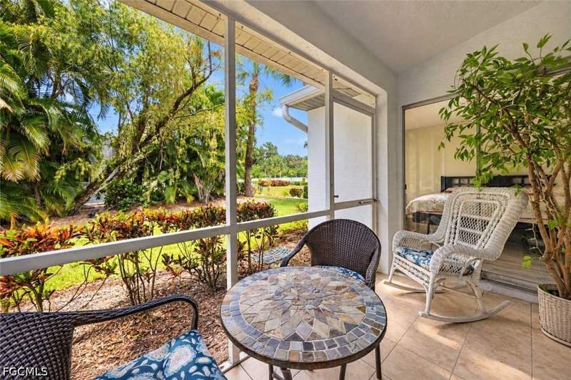 2 bedroom Attached at 9629 Windsor Club Cir, Pine Ridge Of Fort Myers Village, Fort Myers — photo 4