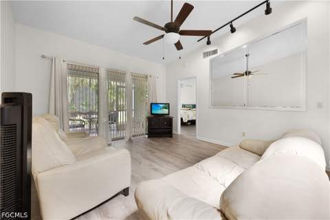 9629 Windsor Club Cir, Fort Myers FL - photo 8 of 40
