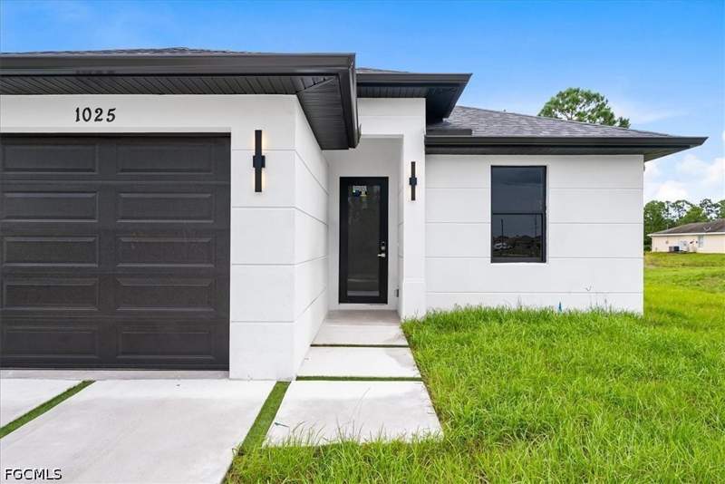 3 bedroom SingleFamilyResidence at 1025 Marshall Ave S, Lehigh Acres, Lehigh Acres — photo 2