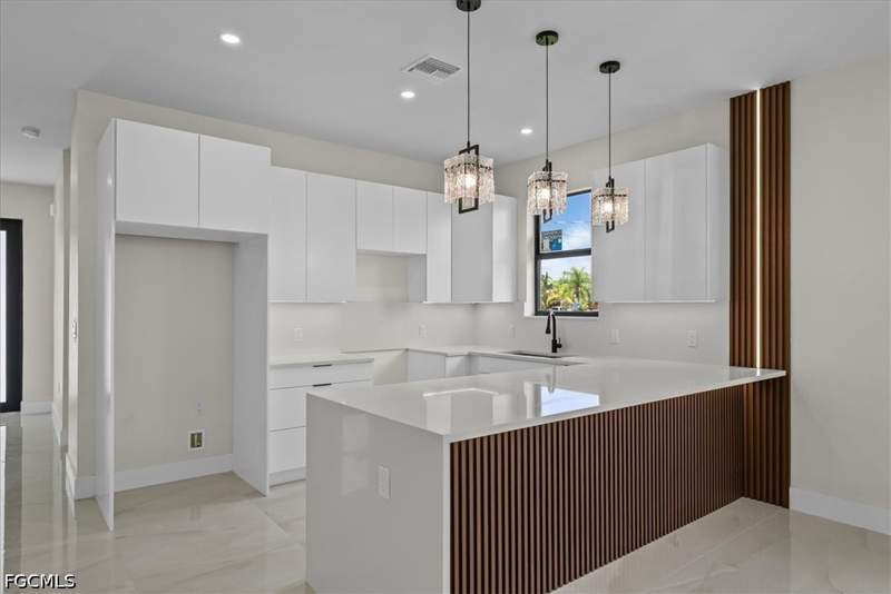 3 bedroom SingleFamilyResidence at 1025 Marshall Ave S, Lehigh Acres, Lehigh Acres — photo 4
