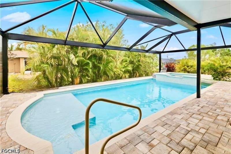 4 bedroom SingleFamilyResidence at 2801 SW 29th Pl, Cape Coral, Cape Coral — photo 5