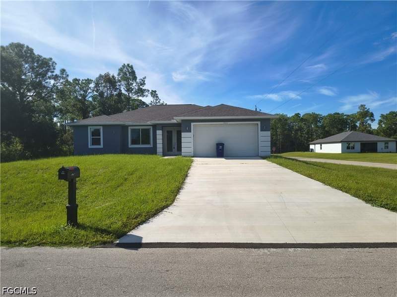 3 bedroom SingleFamilyResidence at 2919 52nd St W, Lehigh Acres, Lehigh Acres — photo 2