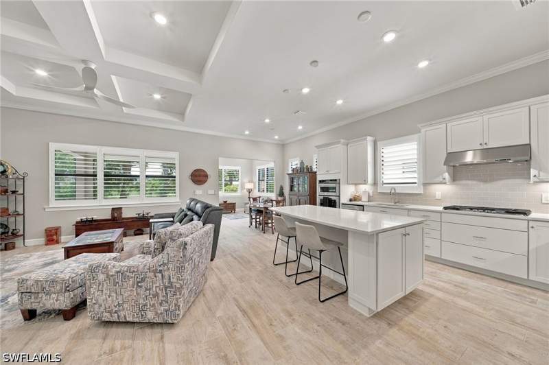 2 bedroom SingleFamilyResidence at 9724 Everglades Dr, Greyhawk At Golf Club Of The Everglades, Naples — photo 2