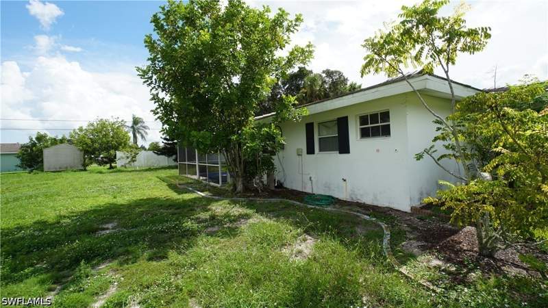 3 bedroom SingleFamilyResidence at 320 Hollywood St, Country Club Estates, Lehigh Acres — photo 3