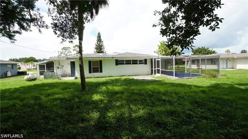 3 bedroom SingleFamilyResidence at 320 Hollywood St, Country Club Estates, Lehigh Acres — photo 4