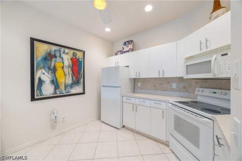 195 Vintage Cir 104, Naples FL - photo 8 of 24