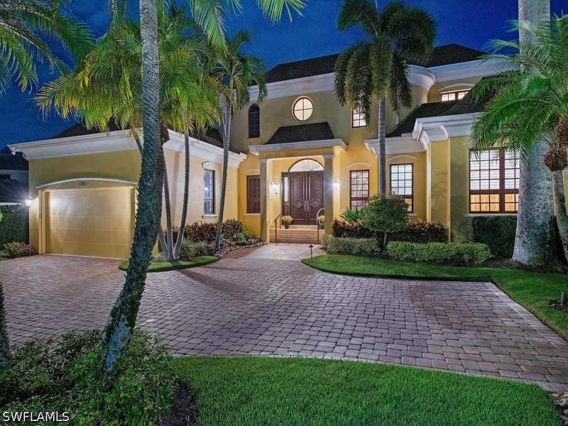4 bedroom SingleFamilyResidence at 303 Cuddy Ct, Moorings, Naples — photo 4