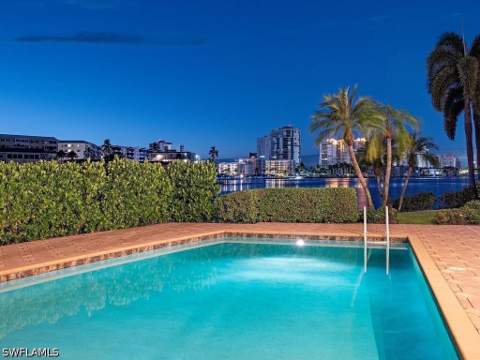 303 Cuddy Ct, Naples FL - photo 6 of 39