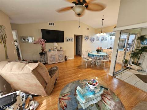 10426 Lakeport Ct, Lehigh Acres FL - photo 8 of 31