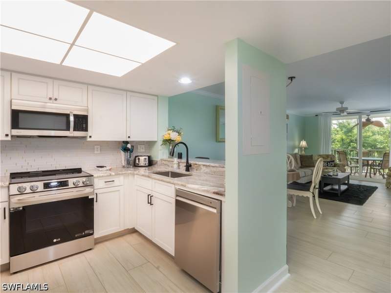 2 bedroom Condominium at 861 S Collier Blvd S202, Essex Of Marco Island, Marco Island — photo 3