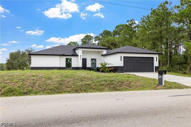 4 bedroom SingleFamilyResidence at 801 Williams Ave, Lehigh Acres, Lehigh Acres — photo 2