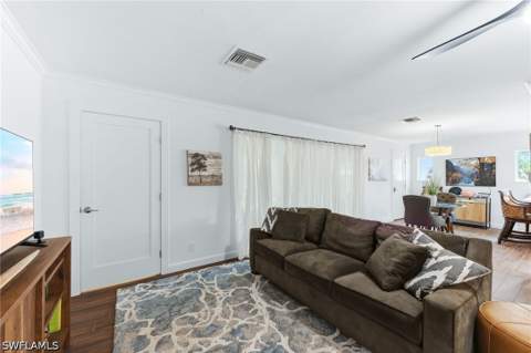 220 Lanchester Ct 32, Naples FL - photo 10 of 33
