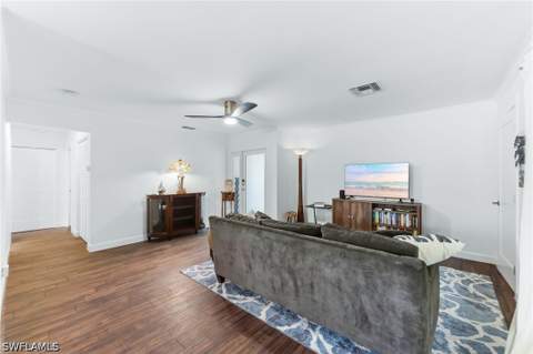 220 Lanchester Ct 32, Naples FL - photo 8 of 33