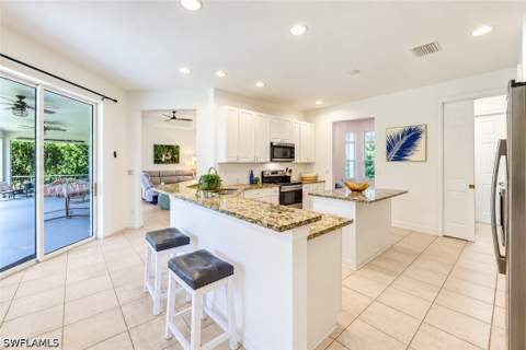 525 Desoto Blvd N, Naples FL - photo 8 of 30