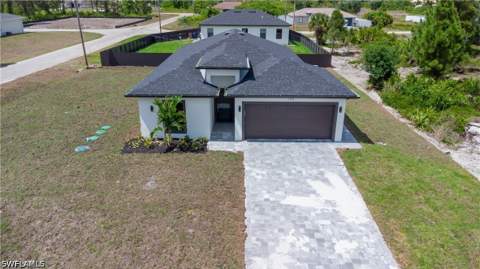 733 Phelps St E, Lehigh Acres FL - photo 11 of 13