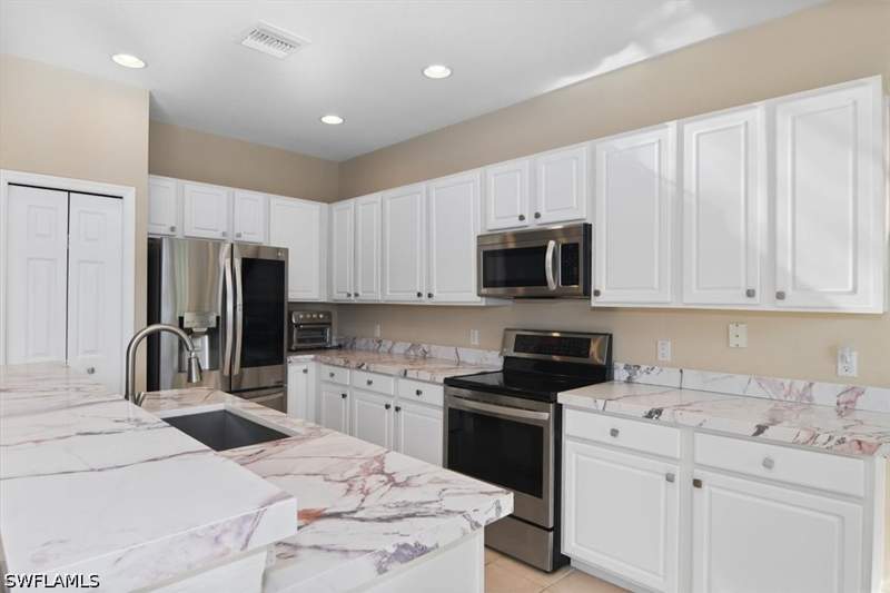 3 bedroom Condominium at 28251 Lisbon Ct 3411, Marbella At Spanish Wells, Bonita Springs — photo 5
