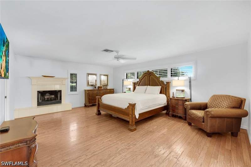 4 bedroom SingleFamilyResidence at 1924 Empress Ct, Imperial Golf Estates, Naples — photo 5
