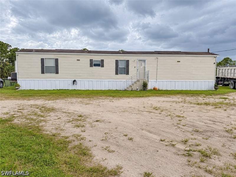 3 bedroom ManufacturedHome at 530 S Olivo St, Montura Ranch Estates, Clewiston — photo 3
