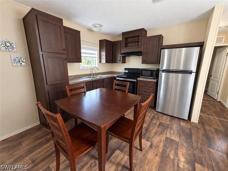 3 bedroom ManufacturedHome at 530 S Olivo St, Montura Ranch Estates, Clewiston — photo 5