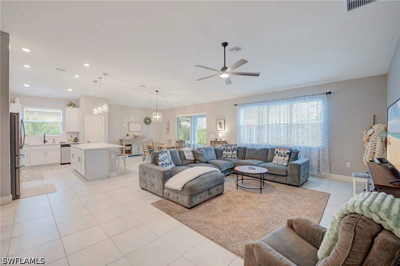 4 bedroom SingleFamilyResidence at 6664 Estero Bay Dr, Coves Of Estero Bay, Fort Myers — photo 5