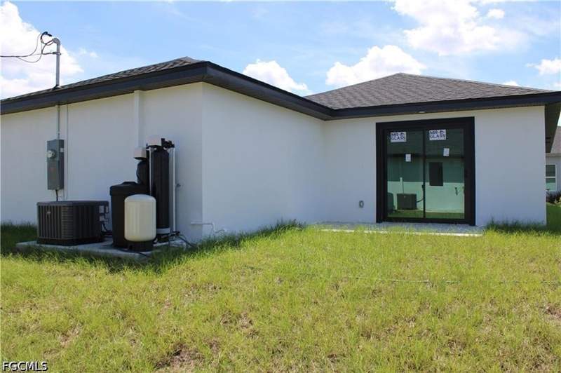 3 bedroom SingleFamilyResidence at 1348 NW 13th Pl, Cape Coral, Cape Coral — photo 5