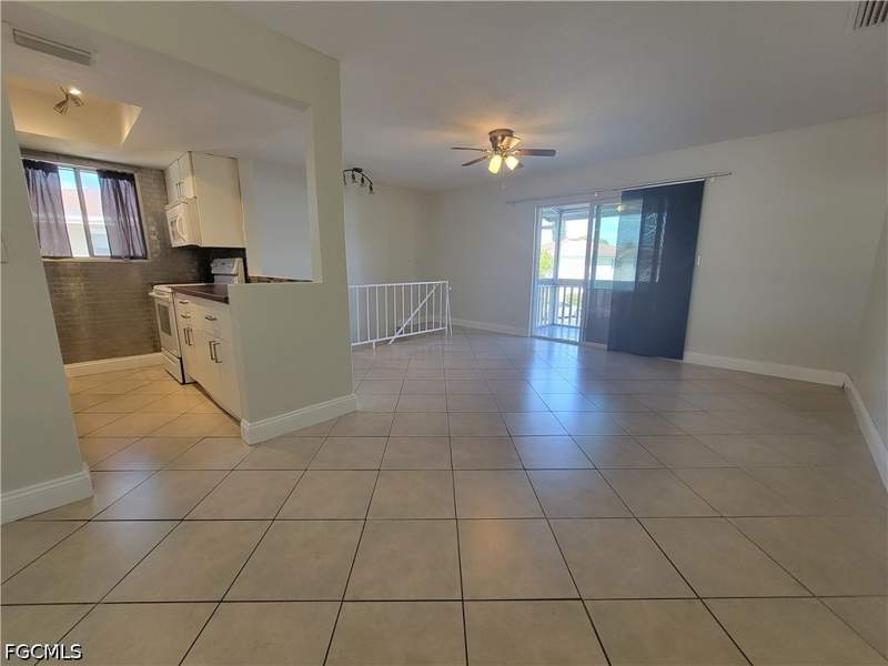 2 bedroom Condominium at 3284 Royal Canadian Trce 4, Provincetown, Fort Myers — photo 3