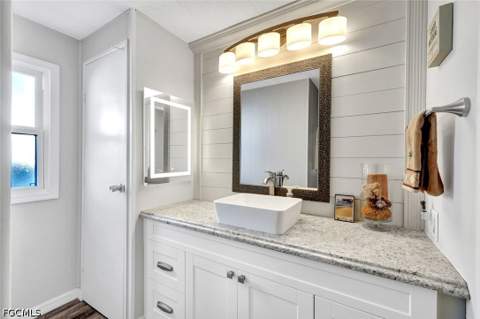 16049 Hibiscus Way, North Fort Myers FL - photo 18 of 31