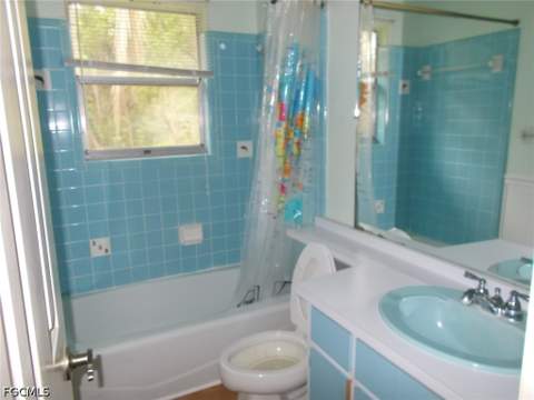 7076 Maida Ln, Fort Myers FL - photo 6 of 14