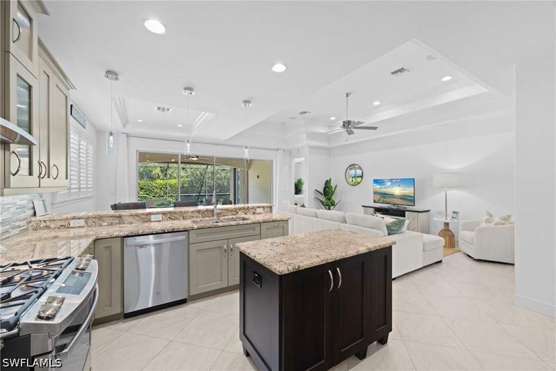 3 bedroom SingleFamilyResidence at 551 99th Ave N, Naples Park, Naples — photo 5