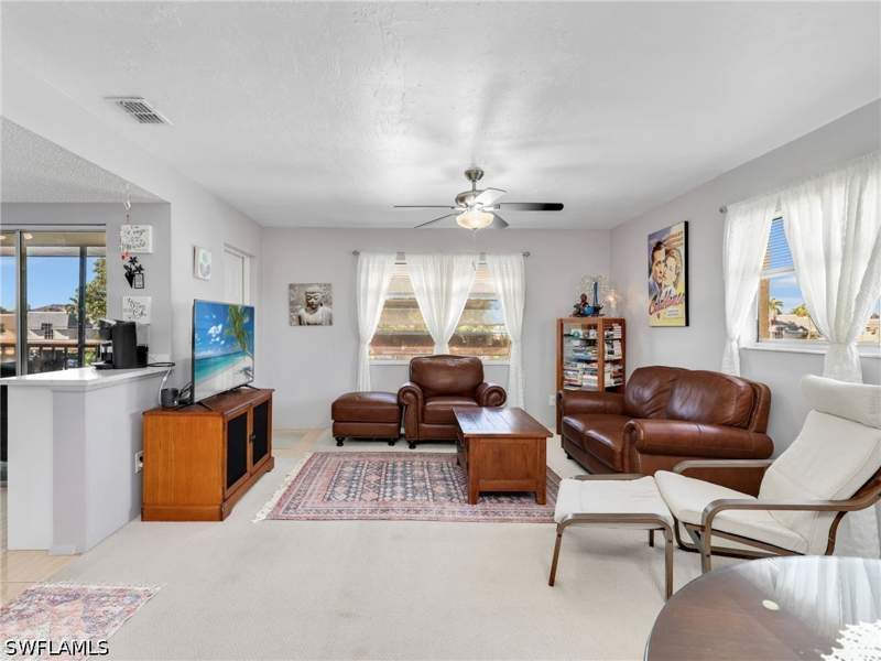 2 bedroom Condominium at 4121 SE 19th Ave 201, Rendezvous Condo, Cape Coral — photo 2