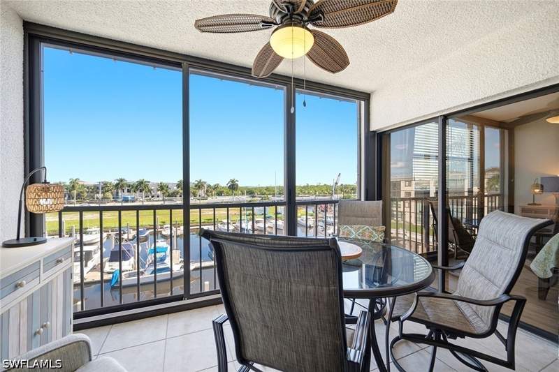 2 bedroom Condominium at 803 River Point Dr 306B, Beaumer, Naples — photo 2