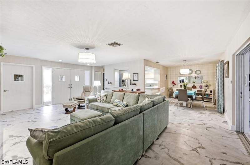 2 bedroom SingleFamilyResidence at 989 Charlemagne Blvd, Riviera Golf Estates, Naples — photo 3