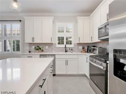 17502 Caravita Ln, Fort Myers FL - photo 9 of 49