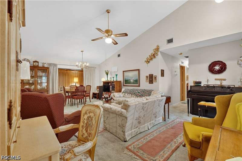 3 bedroom SingleFamilyResidence at 2265 Crystal Dr, Fort Myers, Fort Myers — photo 4