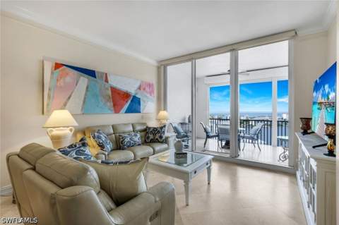 400 Flagship Dr 1206, Naples FL - photo 6 of 36