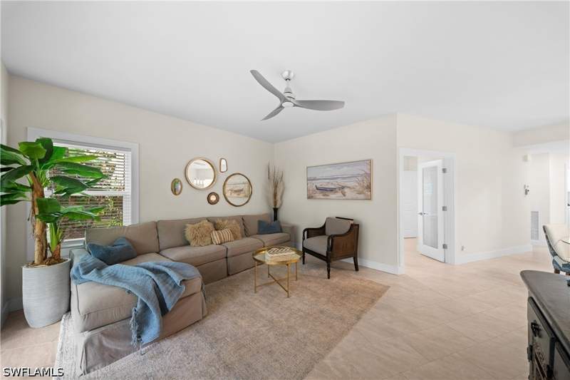 2 bedroom Condominium at 1044 Woodshire Ln B101, Fairways At Emerald Greens, Naples — photo 4