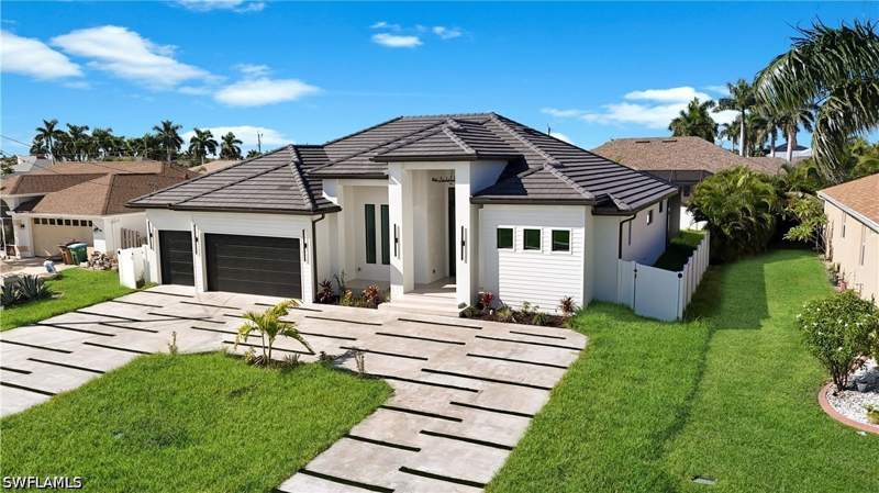 4 bedroom SingleFamilyResidence at 2667 SW 32nd St, Cape Coral, Cape Coral — photo 3