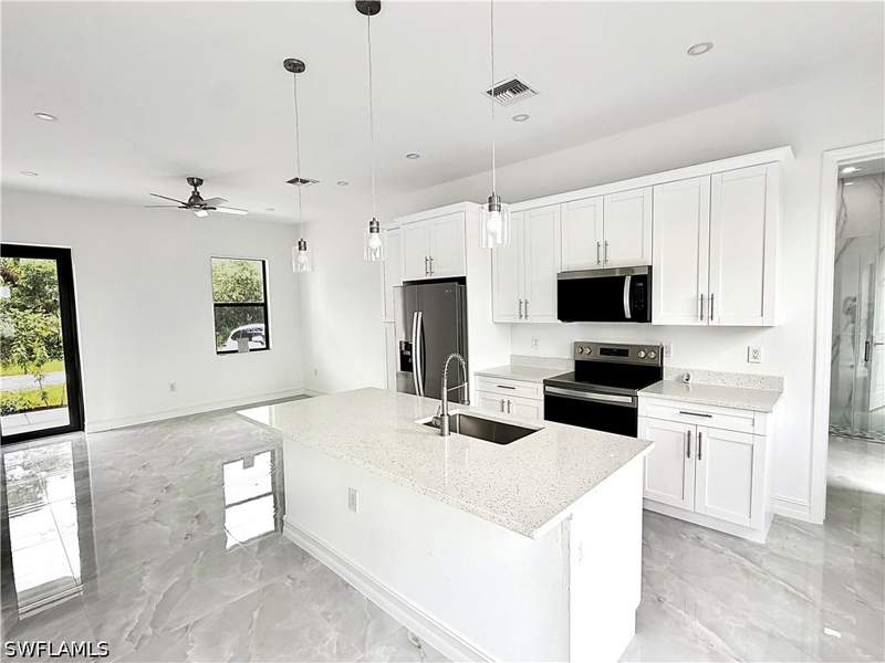4 bedroom SingleFamilyResidence at 1917 Roderick Ln, Lehigh Acres, Lehigh Acres — photo 2