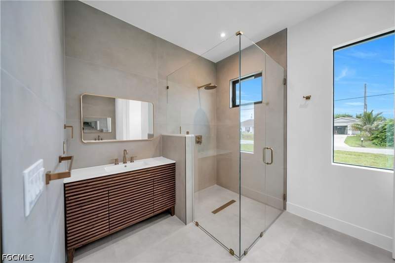4 bedroom SingleFamilyResidence at 1505 NW 24th Ter, Cape Coral, Cape Coral — photo 5